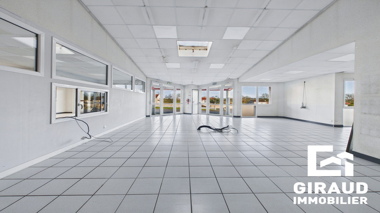 Ma-Cabane - Vente Local commercial La Châtaigneraie, 770 m²