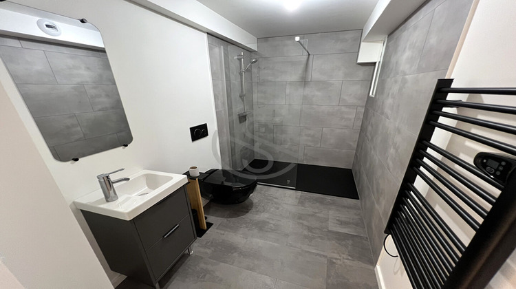 Ma-Cabane - Vente Local commercial LA COTE-SAINT-ANDRE, 200 m²