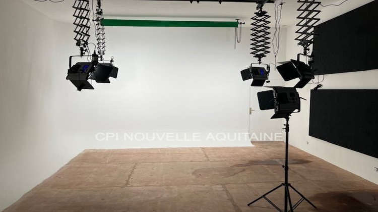 Ma-Cabane - Vente Local commercial La Couronne, 2018 m²