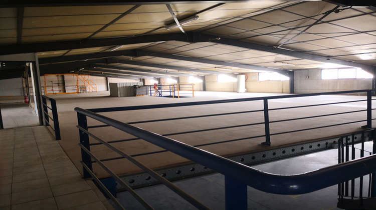 Ma-Cabane - Vente Local commercial LA FARLEDE, 1900 m²