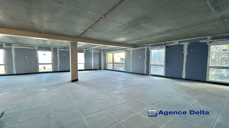 Ma-Cabane - Vente Local commercial LA GARDE, 84 m²