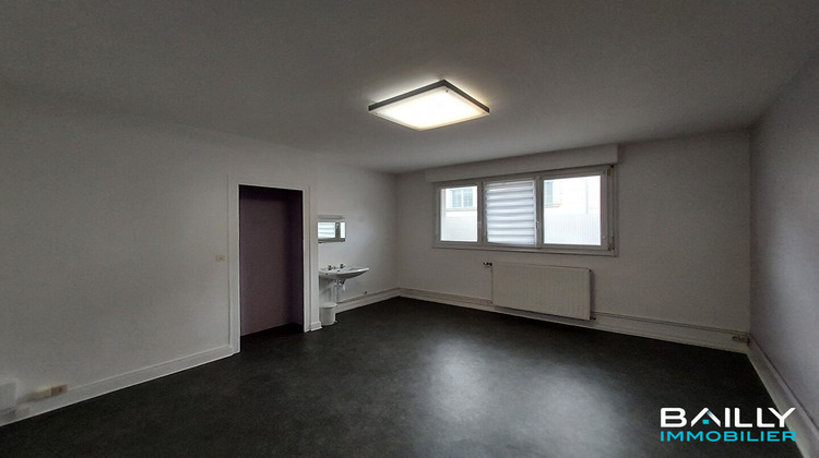 Ma-Cabane - Vente Local commercial LA ROCHE-SUR-YON, 86 m²