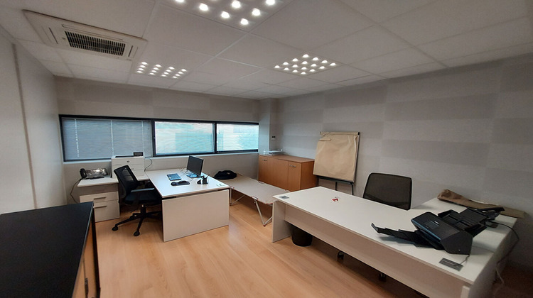 Ma-Cabane - Vente Local commercial LA ROCHE-SUR-YON, 177 m²