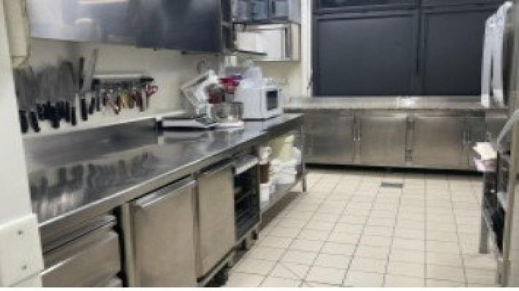 Ma-Cabane - Vente Local commercial La Roche-sur-Yon, 287 m²