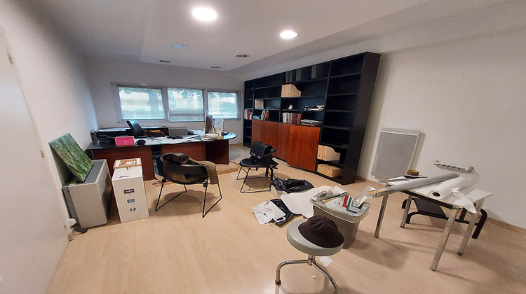 Ma-Cabane - Vente Local commercial LA ROCHE-SUR-YON, 233 m²