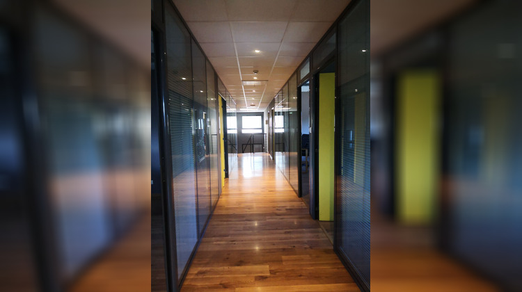 Ma-Cabane - Vente Local commercial LA SEYNE-SUR-MER, 900 m²