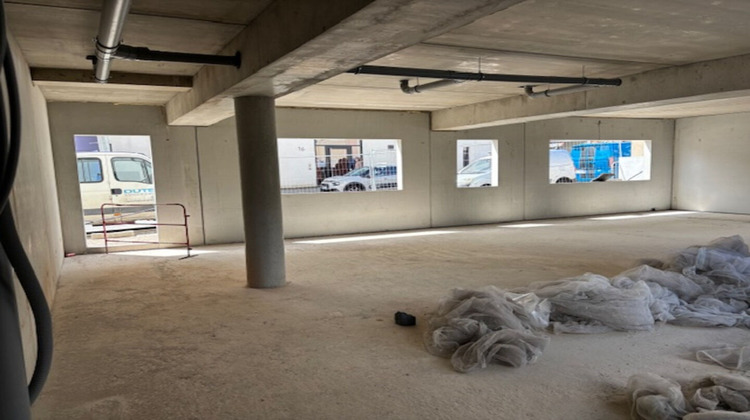 Ma-Cabane - Vente Local commercial LA TALAUDIERE, 100 m²