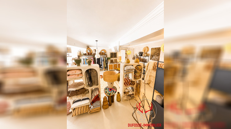Ma-Cabane - Vente Local commercial LA TOUR-DE-SALVAGNY, 60 m²