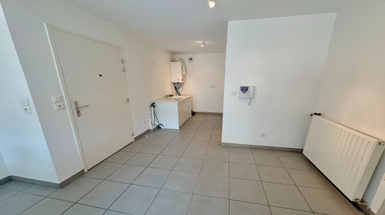 Ma-Cabane - Vente Local commercial LA VERPILLIERE, 65 m²