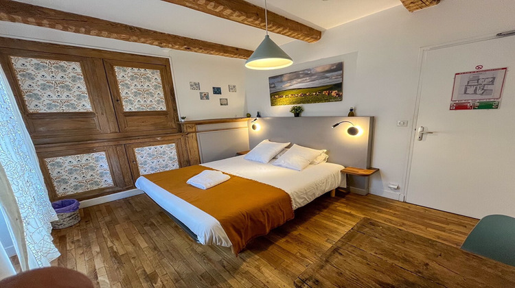 Ma-Cabane - Vente Local commercial LAGUIOLE, 357 m²