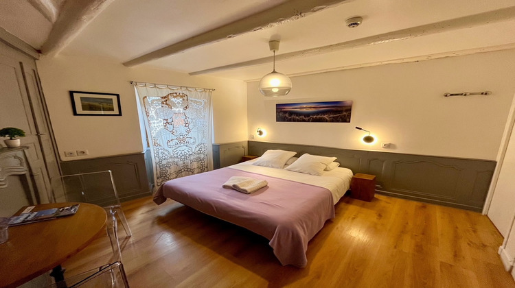 Ma-Cabane - Vente Local commercial LAGUIOLE, 357 m²