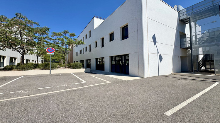 Ma-Cabane - Vente Local commercial LE CANNET-DES-MAURES, 309 m²