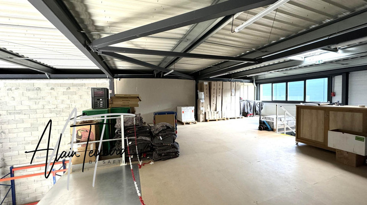 Ma-Cabane - Vente Local commercial Le Cannet-des-Maures, 820 m²
