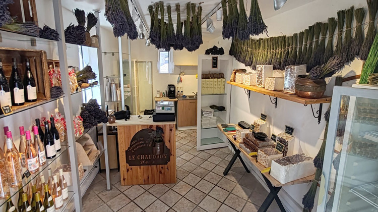 Ma-Cabane - Vente Local commercial LE CASTELLET, 25 m²