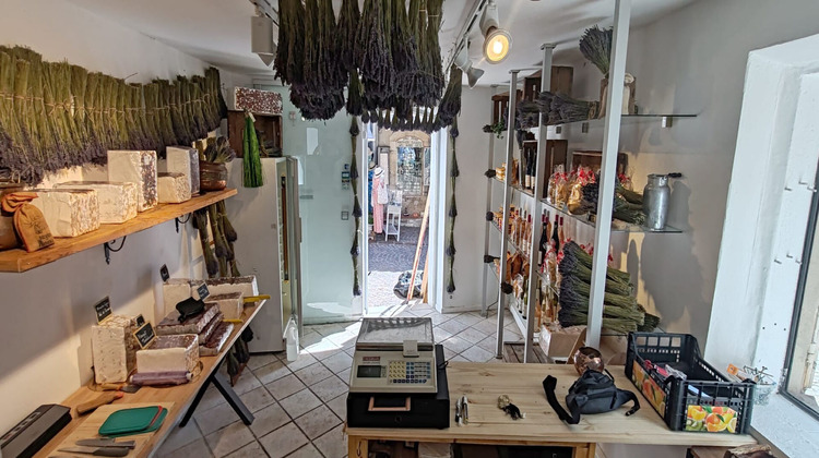 Ma-Cabane - Vente Local commercial LE CASTELLET, 25 m²