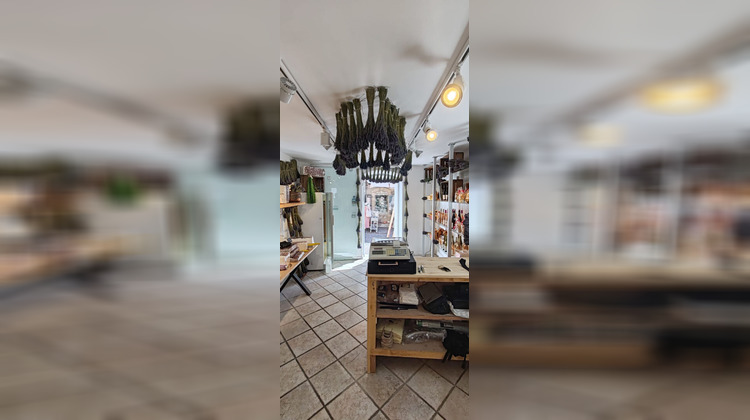 Ma-Cabane - Vente Local commercial LE CASTELLET, 25 m²