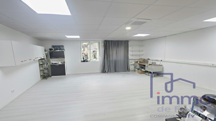 Ma-Cabane - Vente Local commercial Le Chambon-Feugerolles, 90 m²