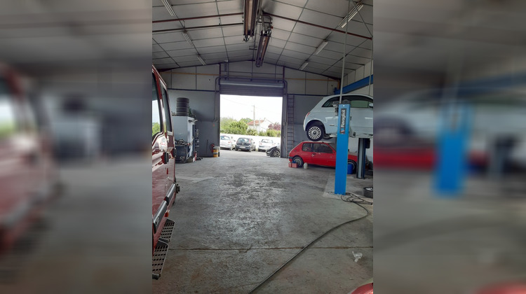 Ma-Cabane - Vente Local commercial LE GOND PONTOUVRE, 650 m²