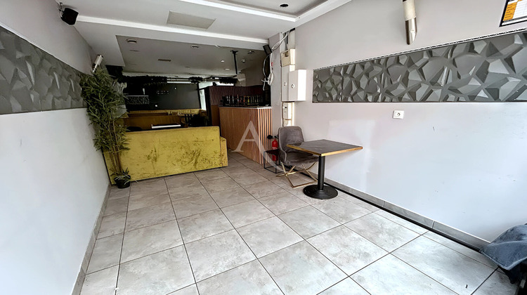 Ma-Cabane - Vente Local commercial LE KREMLIN-BICETRE, 63 m²