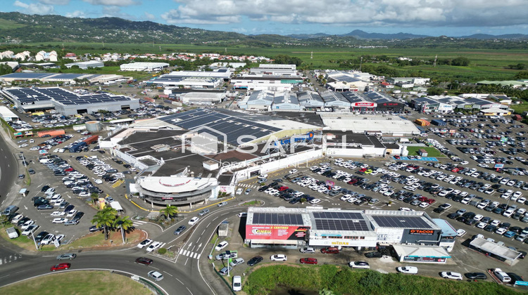 Ma-Cabane - Vente Local commercial Le Lamentin, 741 m²