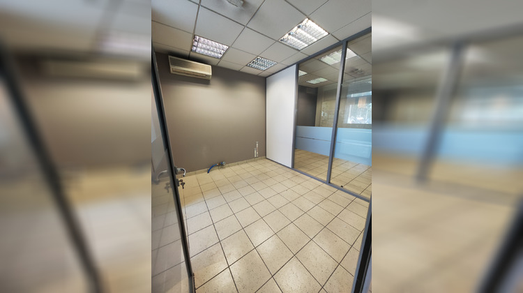 Ma-Cabane - Vente Local commercial Le Mée-sur-Seine, 61 m²