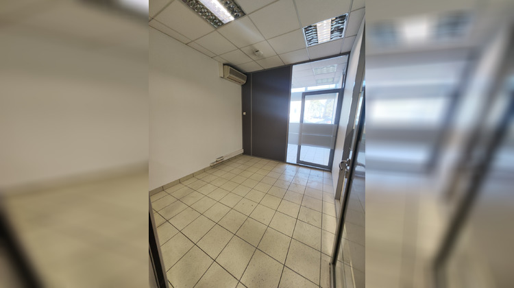 Ma-Cabane - Vente Local commercial Le Mée-sur-Seine, 61 m²