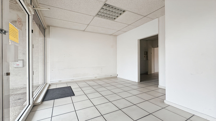 Ma-Cabane - Vente Local commercial LE PEAGE-DE-ROUSSILLON, 59 m²