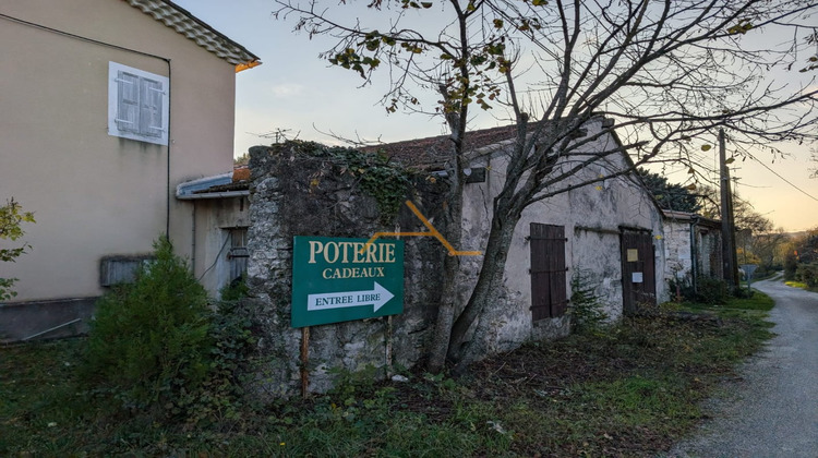 Ma-Cabane - Vente Local commercial LE POET LAVAL, 300 m²