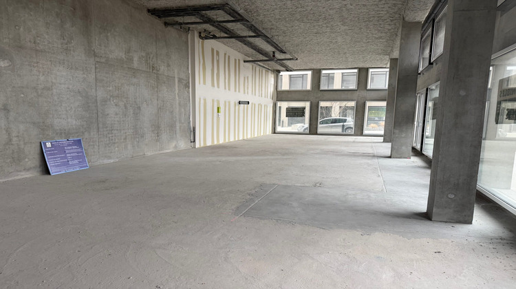 Ma-Cabane - Vente Local commercial Le Pont-de-Claix, 167 m²