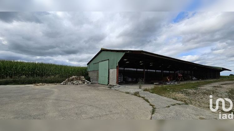 Ma-Cabane - Vente Local commercial Les Brouzils, 1710 m²