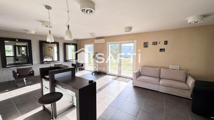 Ma-Cabane - Vente Local commercial Les Magnils-Reigniers, 76 m²