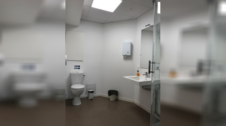 Ma-Cabane - Vente Local commercial LESQUIN, 160 m²