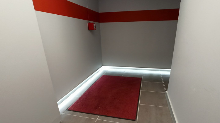 Ma-Cabane - Vente Local commercial Limoges, 179 m²