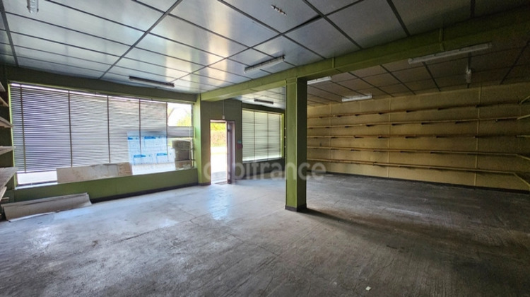 Ma-Cabane - Vente Local commercial LONS LE SAUNIER, 1300 m²