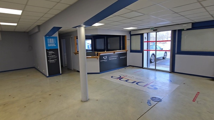 Ma-Cabane - Vente Local commercial LONS LE SAUNIER, 700 m²