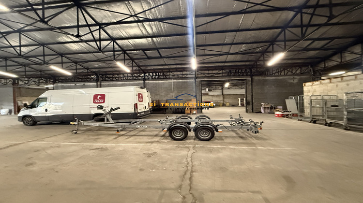 Ma-Cabane - Vente Local commercial Lorette, 1800 m²