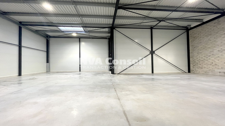 Ma-Cabane - Vente Local commercial Louvres, 878 m²