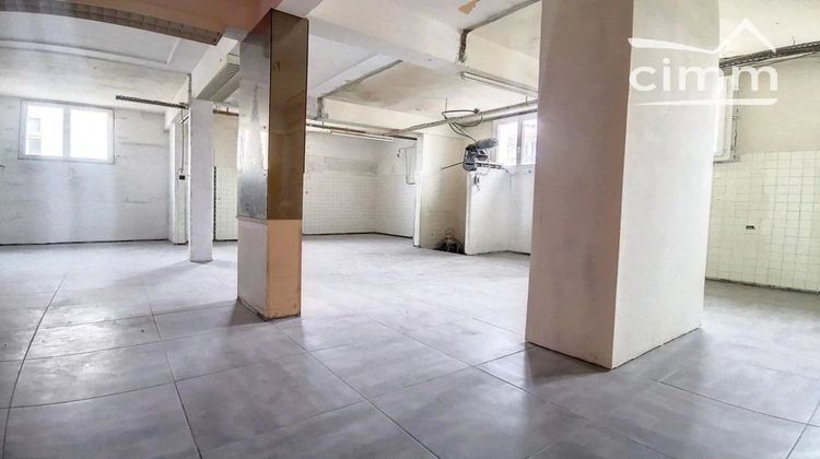 Ma-Cabane - Vente Local commercial Lyon 8ème, 141 m²