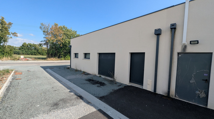 Ma-Cabane - Vente Local commercial Magné, 235 m²
