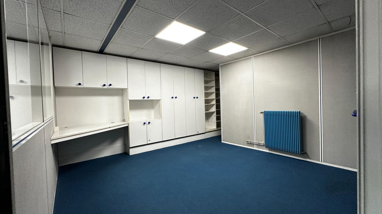 Ma-Cabane - Vente Local commercial MARGNY-LES-COMPIEGNE, 640 m²