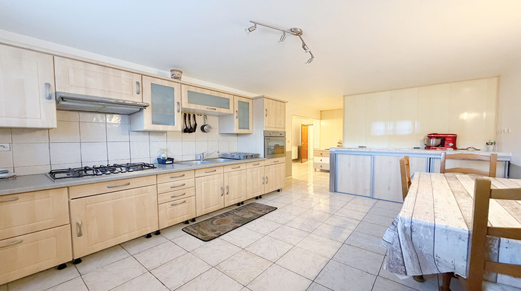 Ma-Cabane - Vente Local commercial MARIGNIER, 550 m²