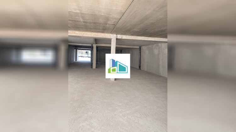 Ma-Cabane - Vente Local commercial Marseille, 581 m²