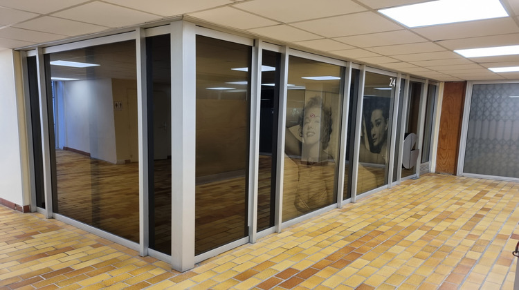 Ma-Cabane - Vente Local commercial Marseille, 77 m²