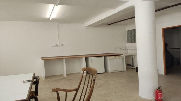 Ma-Cabane - Vente Local commercial Marseille, 131 m²