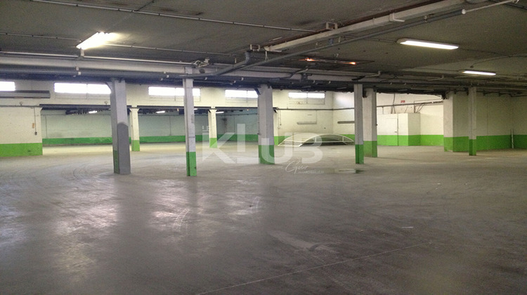 Ma-Cabane - Vente Local commercial MARSEILLE 15, 3211 m²