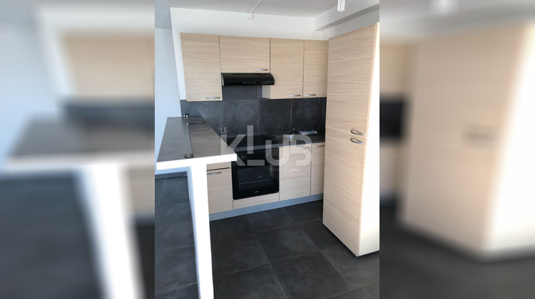 Ma-Cabane - Vente Local commercial MARSEILLE 15, 3211 m²