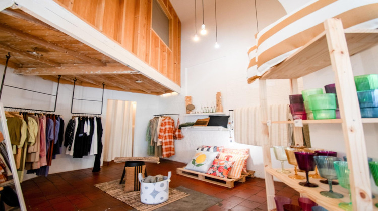 Ma-Cabane - Vente Local commercial Marseille 6e Arrondissement, 160 m²