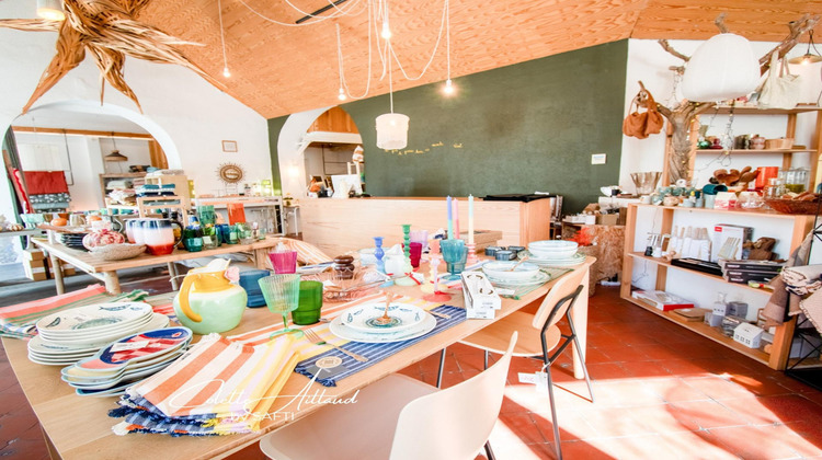 Ma-Cabane - Vente Local commercial Marseille 6e Arrondissement, 160 m²