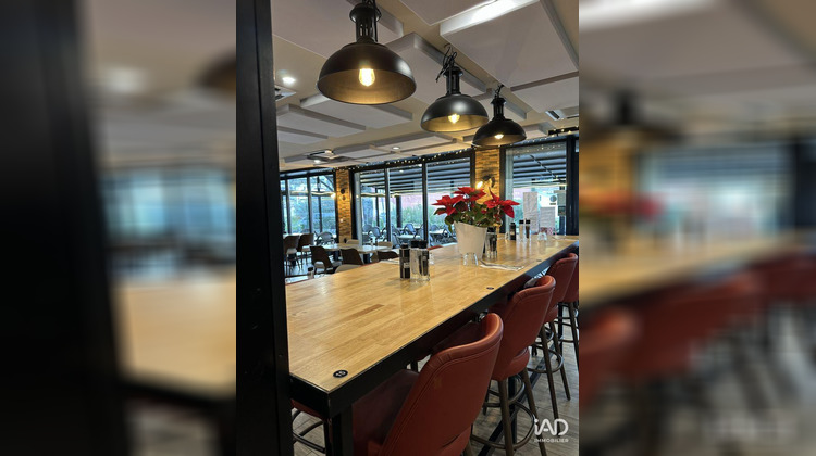 Ma-Cabane - Vente Local commercial Maubec, 200 m²