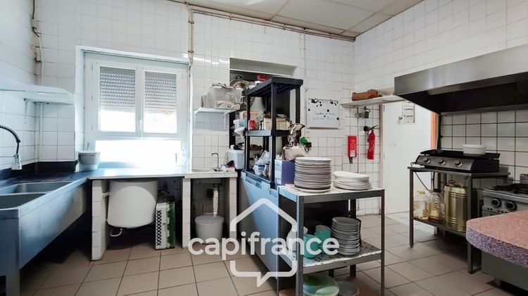 Ma-Cabane - Vente Local commercial MAZEYROLLES, 307 m²